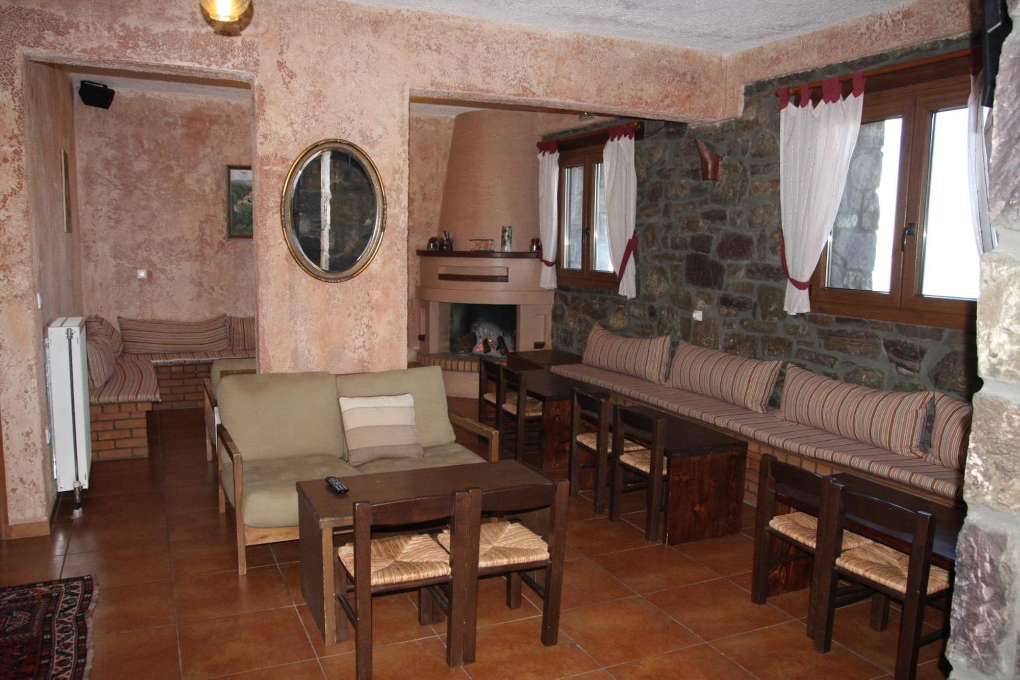 Faris Hotel Xirokampi Buitenkant foto