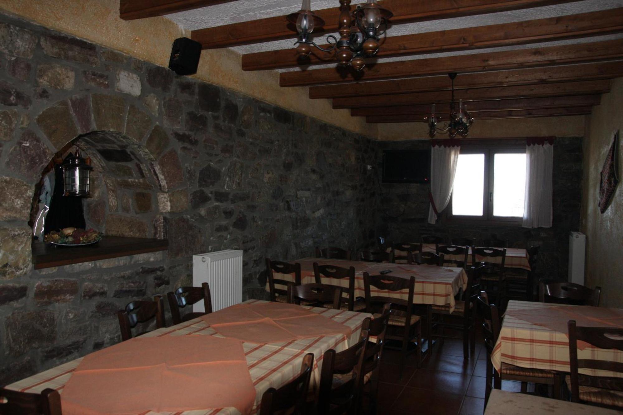 Faris Hotel Xirokampi Buitenkant foto