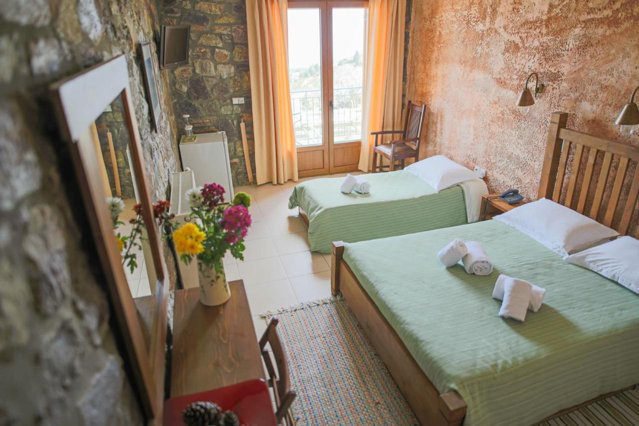 Faris Hotel Xirokampi Buitenkant foto