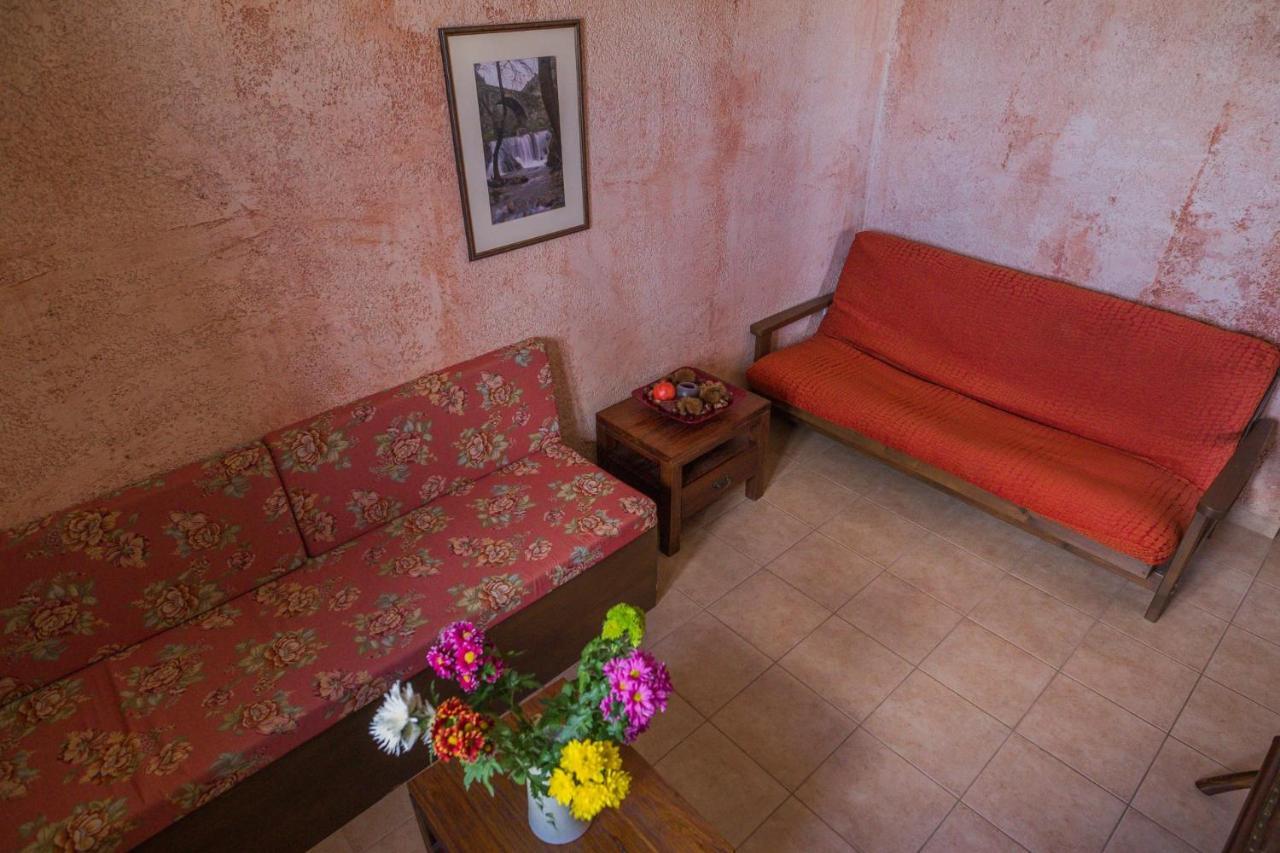 Faris Hotel Xirokampi Buitenkant foto